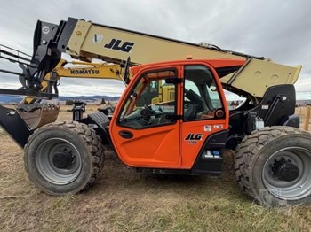 2023 JLG 1055